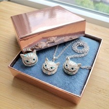 Alice in Wonderland Cheshire Cat Rhinestone Stud Earrings And Necklace Set