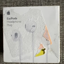 Apple EarPods In Ear Canal -  (MNHF2AM/A) EarPods W/3.5 mm Headphone Plug White