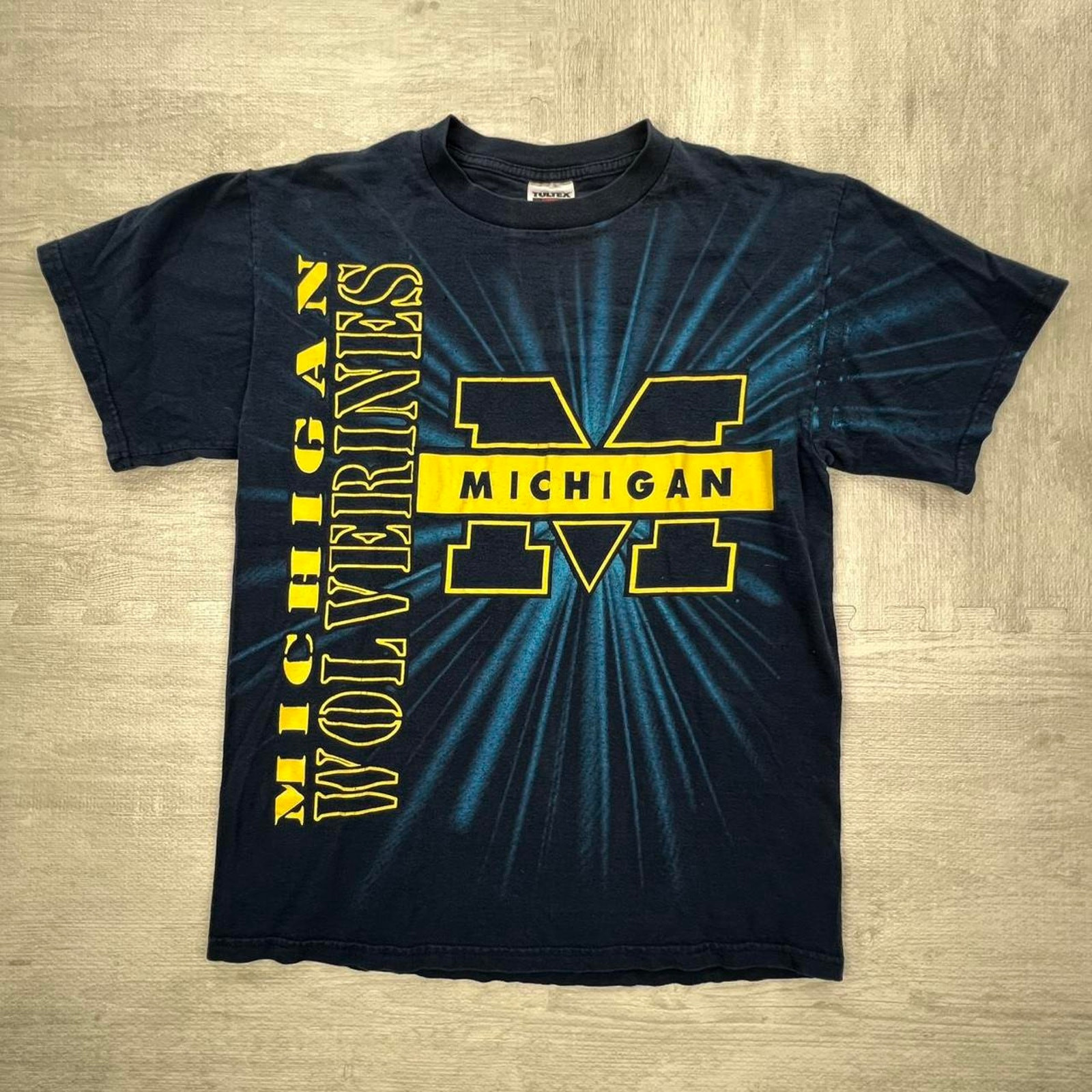 Vintage 90s Michigan Wolverines T-Shirt Tee Size: L Blue Yellow NCAA College