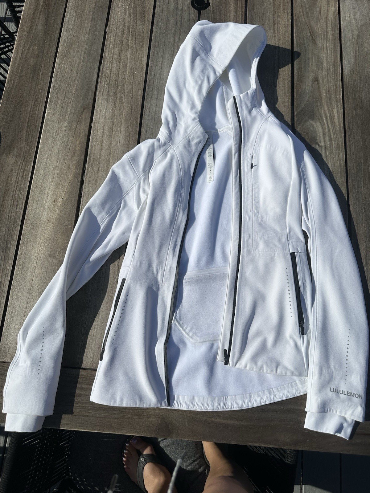 Lululemon shell jacket Size 6 White