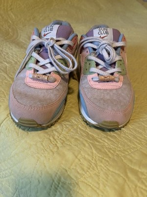 Nike Sun Club Air Max Se Women s Size 9 1/2