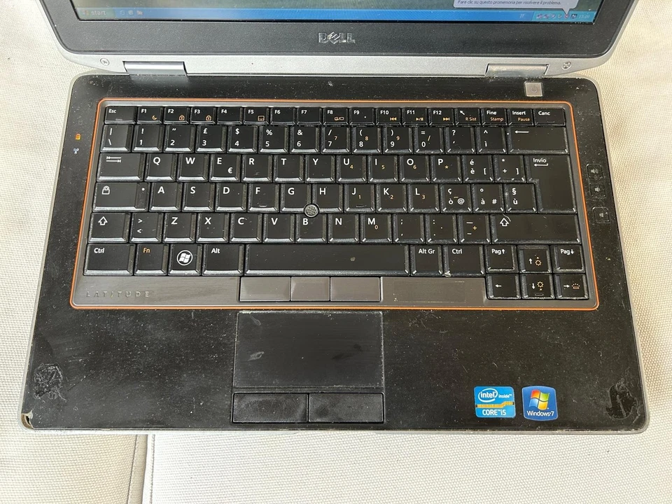 Dell Latitude E6320 13" computer portatile Intel Core i5 4Gb RAM 320GB HDD WinXP - Immagine 3 di 4