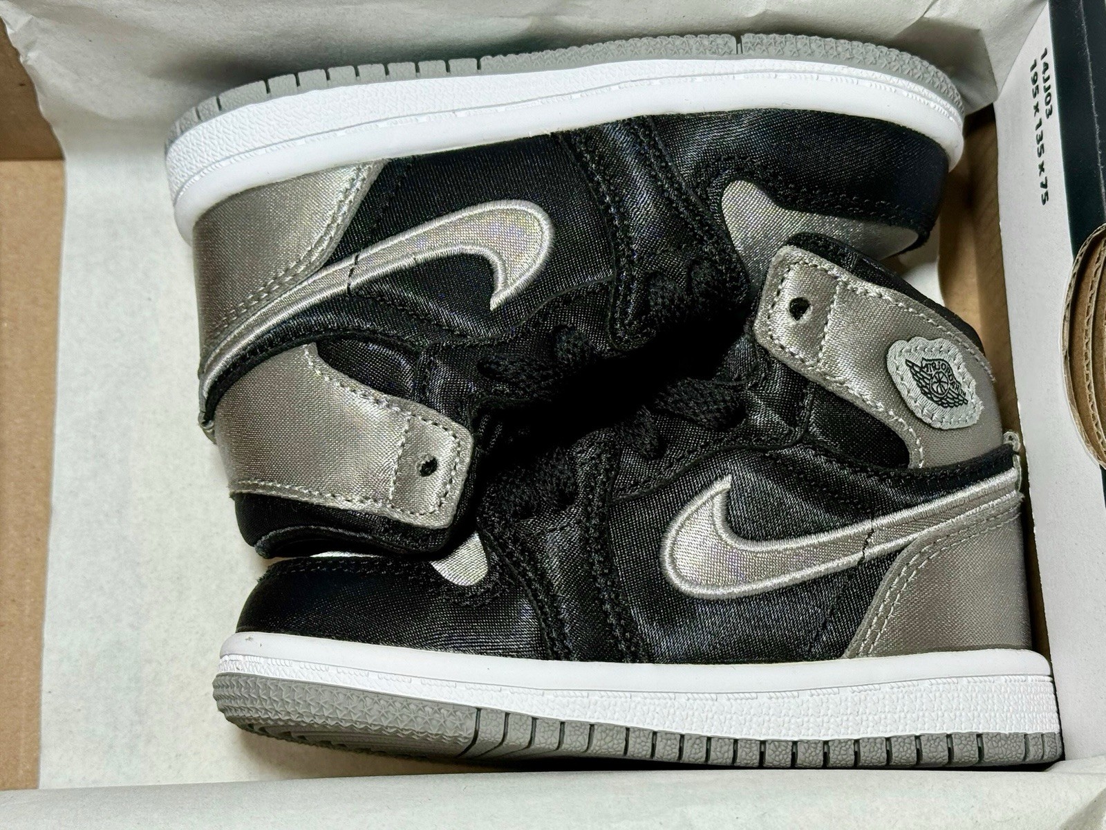 Jordan 1 Retro High OG (TD) In black medium gray and white - Brand New - Size 5c