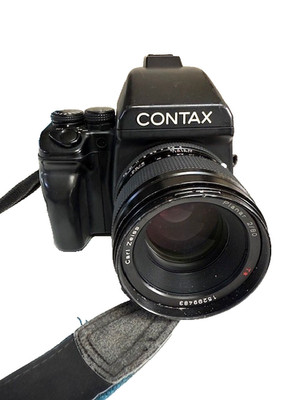Contax 645 Med. Format Film  Camera Kit, Zeiss Planar 80mm F/2 Lens, Brght Scrn