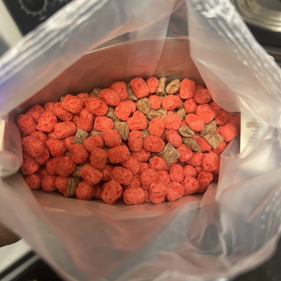 Cap’n Crunch Chocolatey Berry Crunch Cereal Limited Edition 12.5 oz - Image 4 of 4