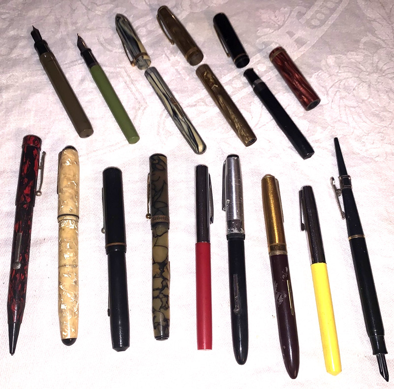 Nice Variety  Vintage  Fountain Pens  plus some Cases and parts  Celluloid...