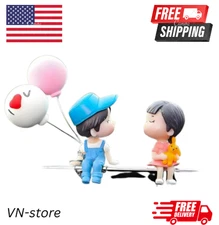 Cute Resin Couple Figurine for Car Dashboard with Lovely Kiss Design