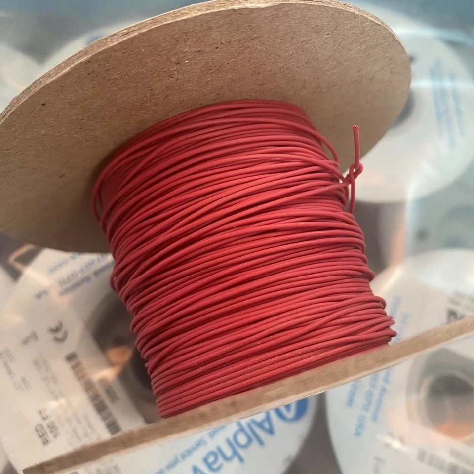 Alpha Wire 6710 Red Hook-Up Wire 100ft 28 AWG 600V 100’ RD005 (16 Available) Foto 2 de 4