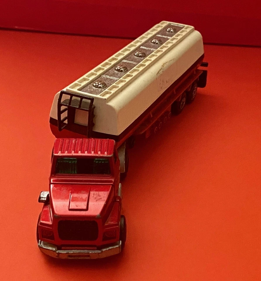 MATCHBOX Super Kings - K18/18 Ford Articulated Tanker "TEXACO" - Lesney 1973  - Immagine 2 di 4