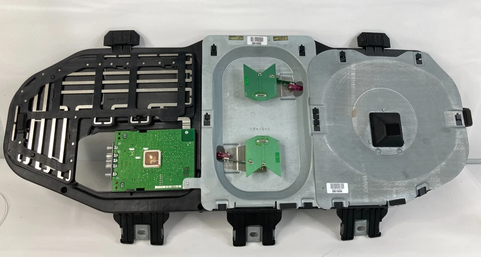 02-07 Mercedes-Benz ML500 Roof GPS Radio Satellite Antenna Booster 2518200075 - Image 2 of 4