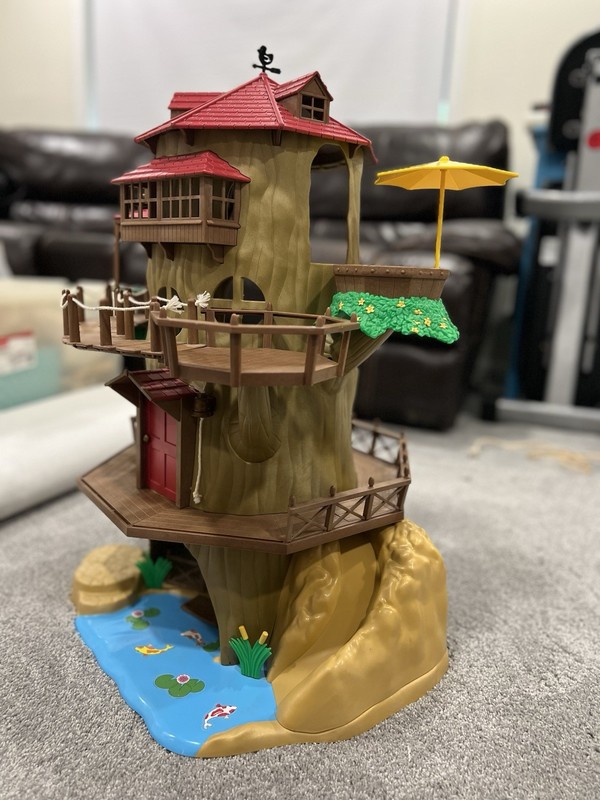 Calico Critters Sylvanian Families Country Treehouse 1