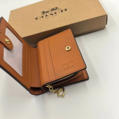 COACH X PEANUTS コーチ新作 スナップ コンパクトZIPウォレット Coach X Peanuts Snap Wallet In Signature Canvas With Snoopy Print