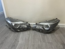 Toyota Yaris Hybrid 2015 Headlights Pair - Left & Right Genuine Used - Damaged