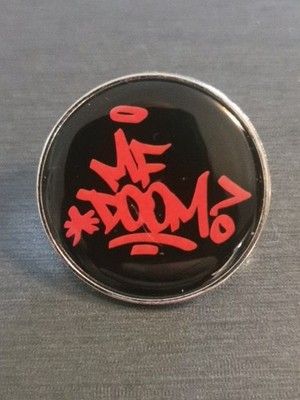MF DOOM DOOMSDAY ONE BEER RAPP SNITCH KNICHES Pin Badge Patch Neu Hochwertig