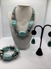 Costume Jewelry Set. Necklace, Bracelet And E...