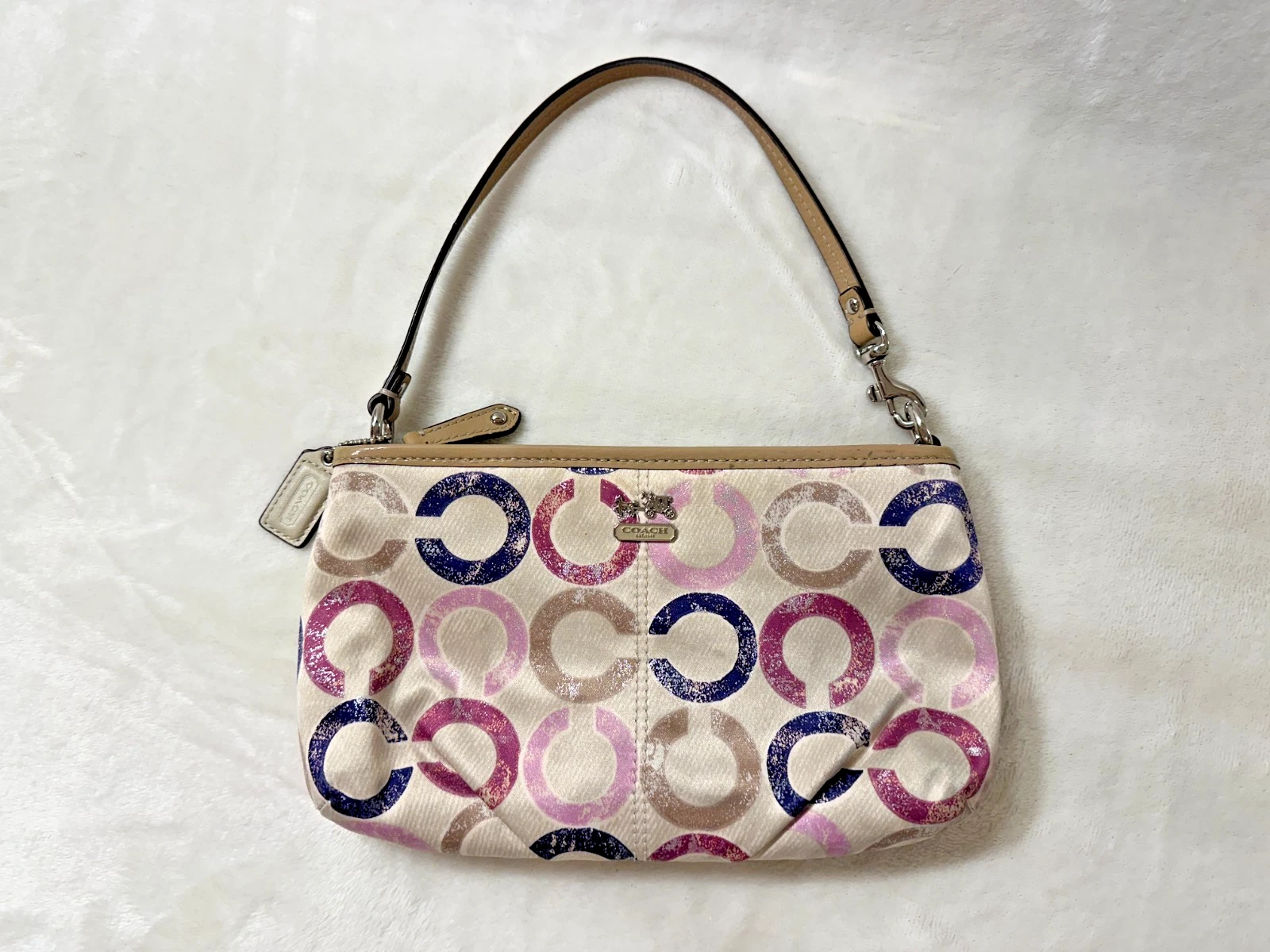 COACH ~ Borsa a tracolla grande ~ 9 5"x5 5" ~ etichetta da appendere ~ interno setoso marrone