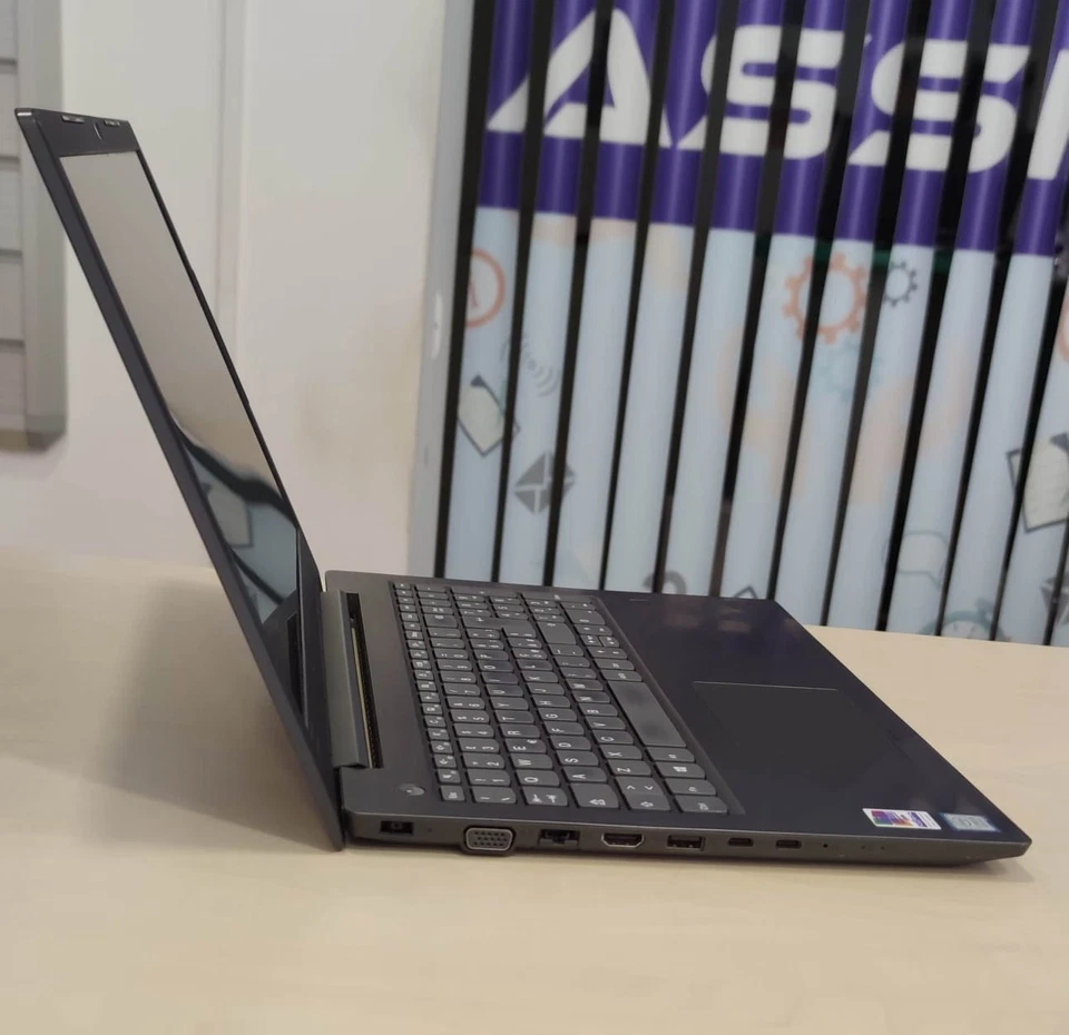 COMPUTER PORTATILE NOTEBOOK LENOVO V330-15IKB INTEL i5 8GB 25GB SSD - Immagine 3 di 4