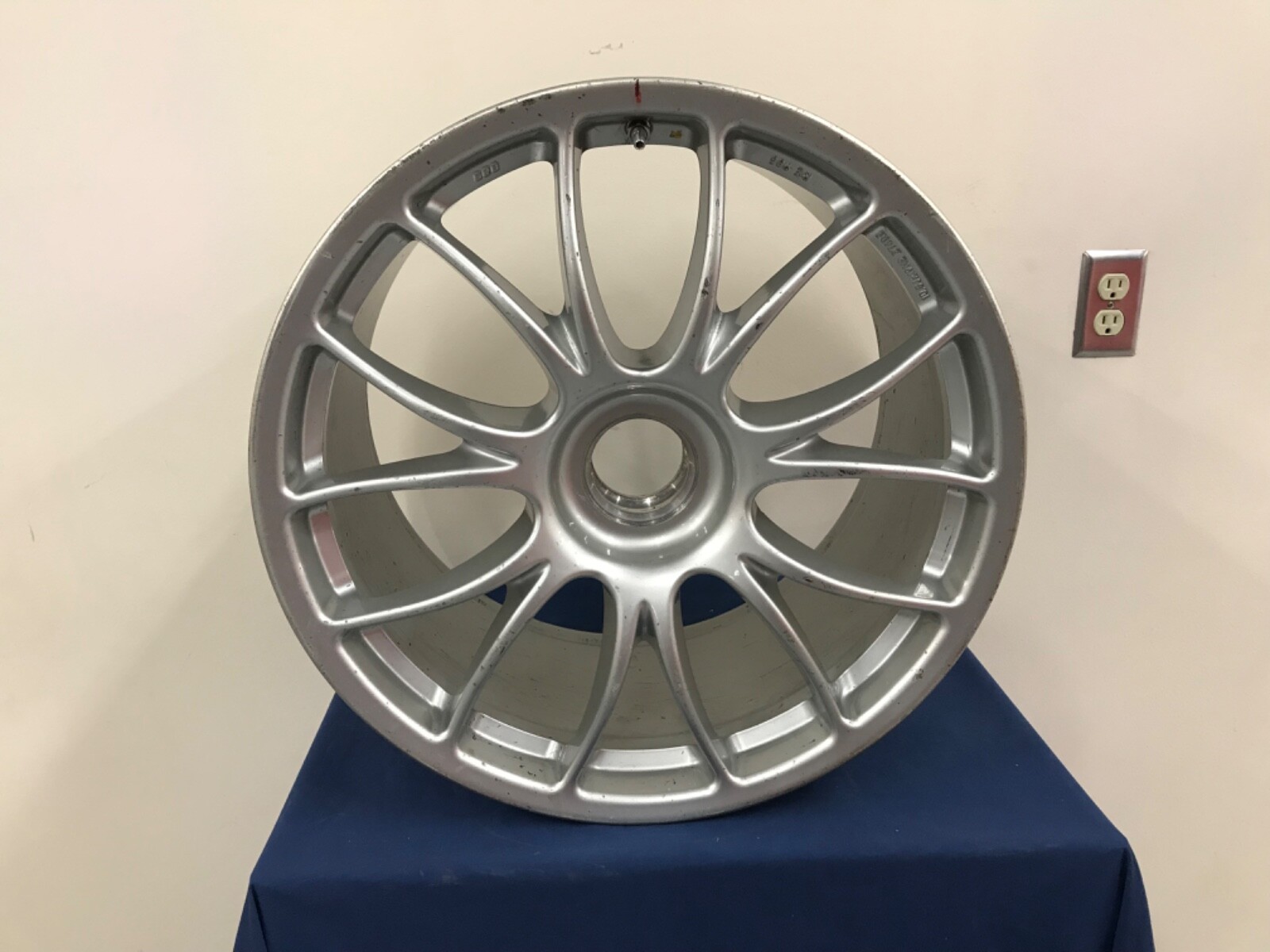 Ferrari 430 challenge rear wheel 19 x 10 1/2 BBS part number 220734