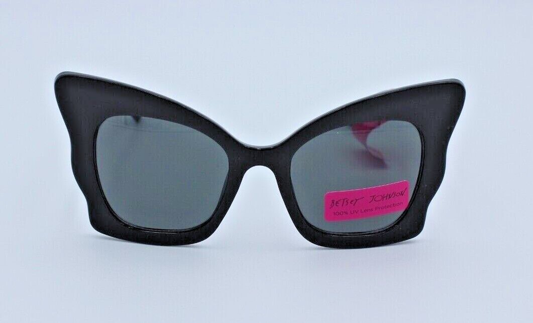 Betsey Johnson Black Butterfly Womens Sunglasses 100%UVA/UVB  display picture 3
