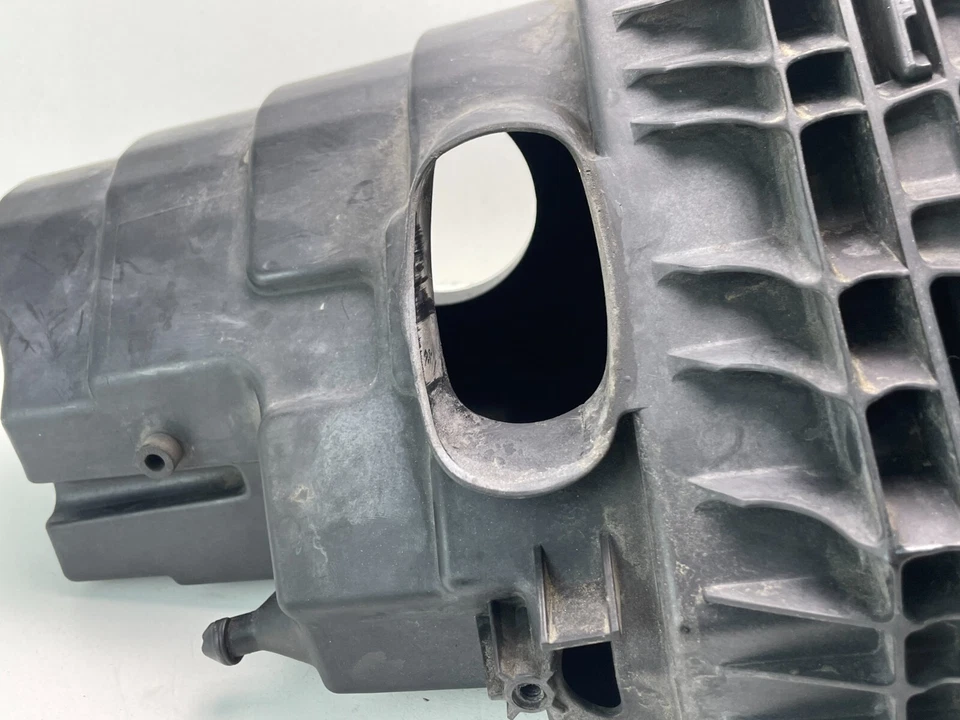 2008-2009 FORD FOCUS 2.0L AIR CLEANER FILTER BOX ASSEMBLY OEM, 8S43-9C662-AM - Image 4 of 4