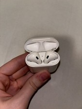Genuine Apple AirPods 1st Gen - LEFT / RIGHT / CHARGING CASE REPLACEMENT ONLY