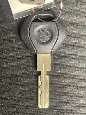 OEM 1997 BMW Model 318i Sedan Car Keys With Small Dash Key BEEMER NEAR MINT