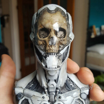 1/4th Unpainted Death Stranding Ludens Unpainted Resin Unassembled GK Model Toy