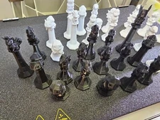 Complete Pokemon Chess Set Squirtle Pikachu Charmander Pokeball Bulbasaur