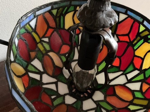 Beautiful Vintage Tiffany style stained glass table lamp, Tulip Design - Photo 10/12