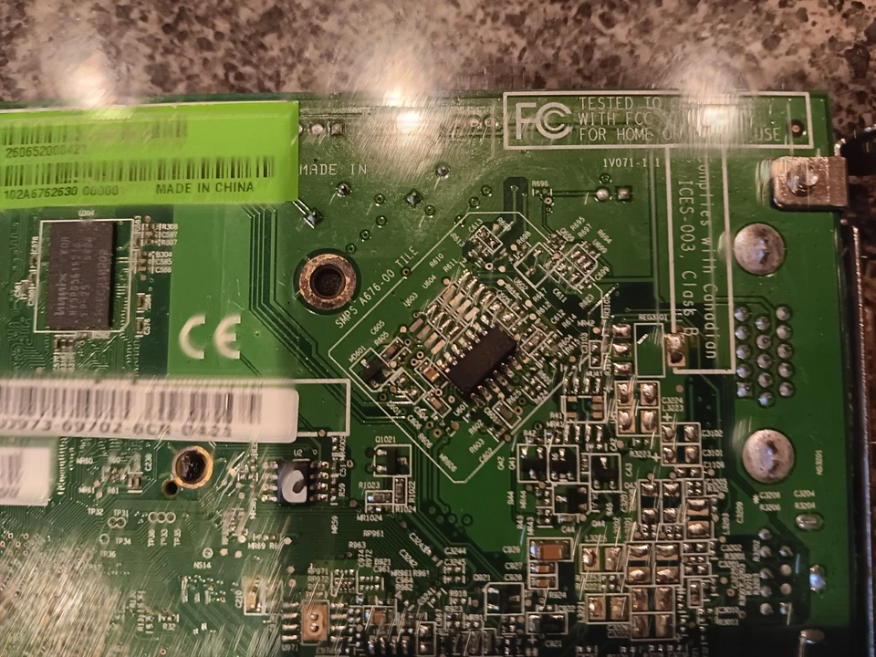 PCI-E express card ATI 109-A67631-31 V071 Ver 1.1 ATI-102-A676 Rev A00 VGA DVI - Image 4 of 4