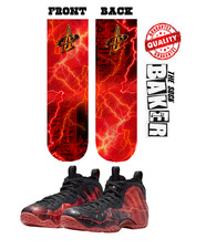 STRANGER THINGS FOAMS SOCKS TO MATCH