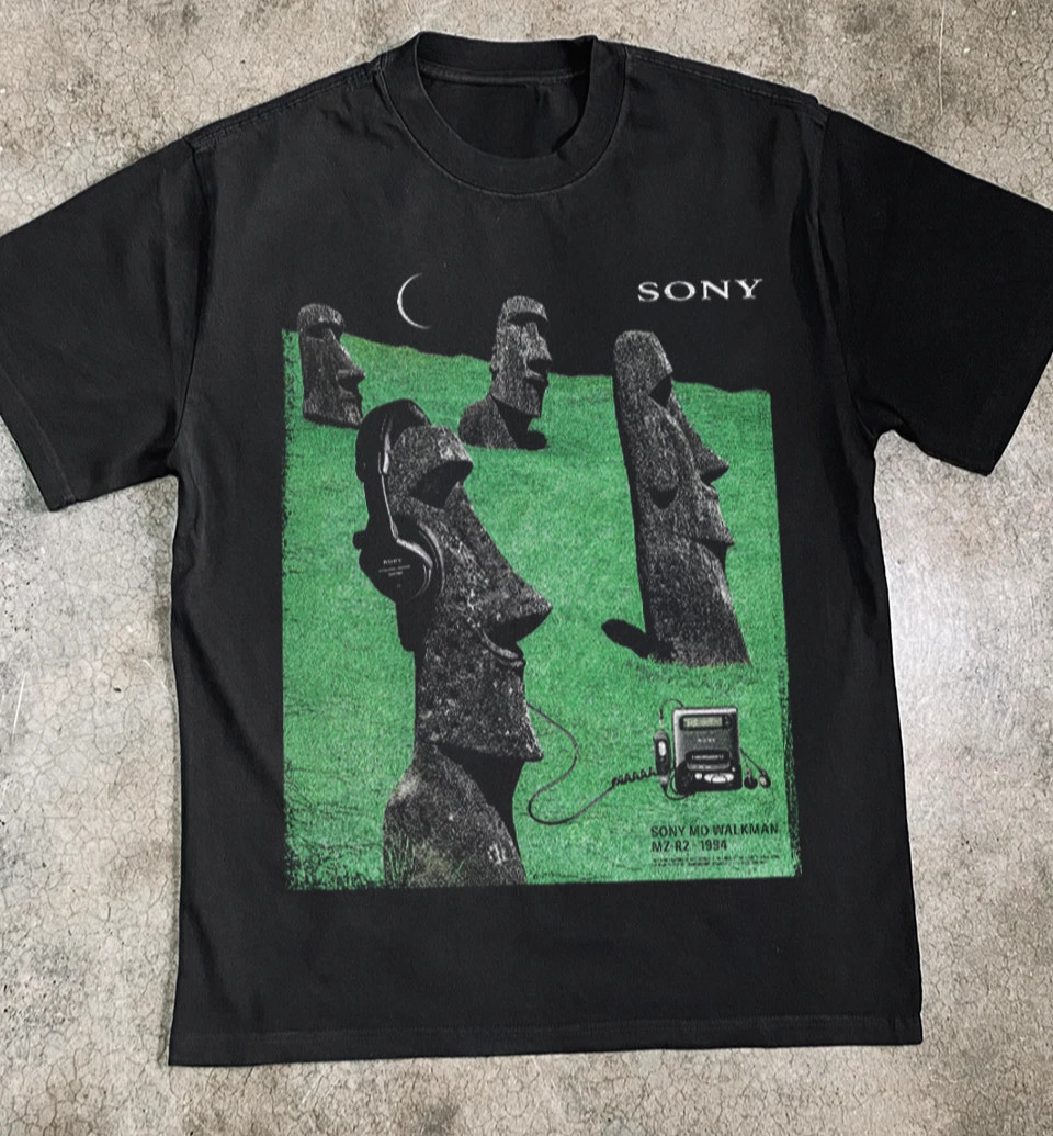 HIT!!Sony Walkman MD Easter Island 1994 Vintage Graphic T-Shirt