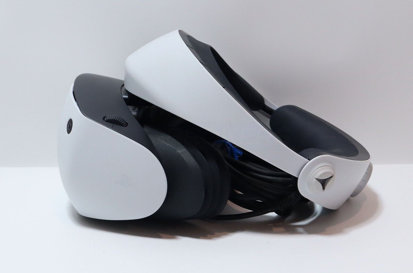 Sony PlayStation VR2 Virtual Reality Headset Model CFI-ZVR1 Black/White