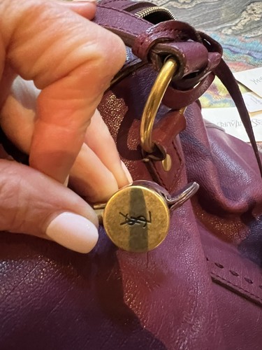 YSL Yves Saint Laurent Handbag. - Picture 10 of 17