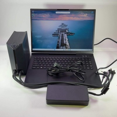 Eluktronics MECH-17 G2 17'' Ryzen 9 6900HX 16GB RAM 1TB SSD GeForce RTX 3080 Ti