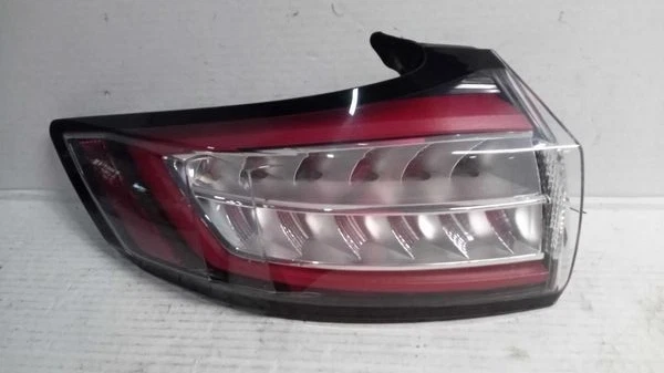 Luz trasera izquierda Ford Edge SE 2015-2018 cuarto de panel montado OEM Foto 3 de 4