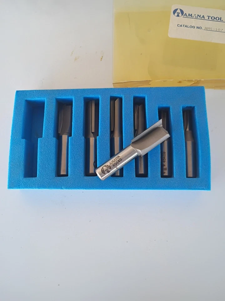 Amana Tool Ams-107 7 Piece 1/2 Inch Shank Carbide Tip Straight Router Bit Set - Image 2 of 2