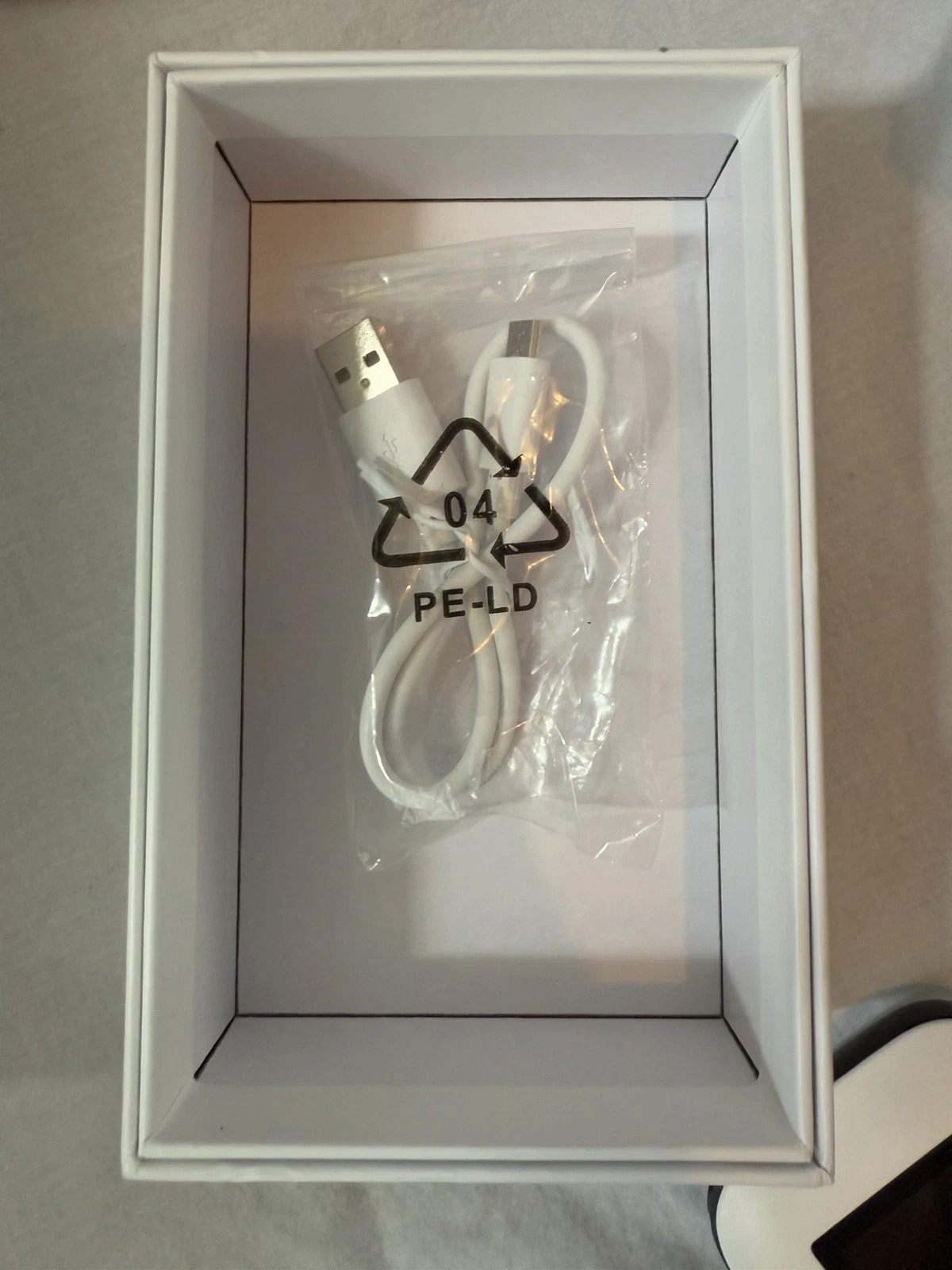 Muama Ryoko 4G-LTE White Mobile Broadband Portable Wireless Wi-Fi Router - product detail image 4