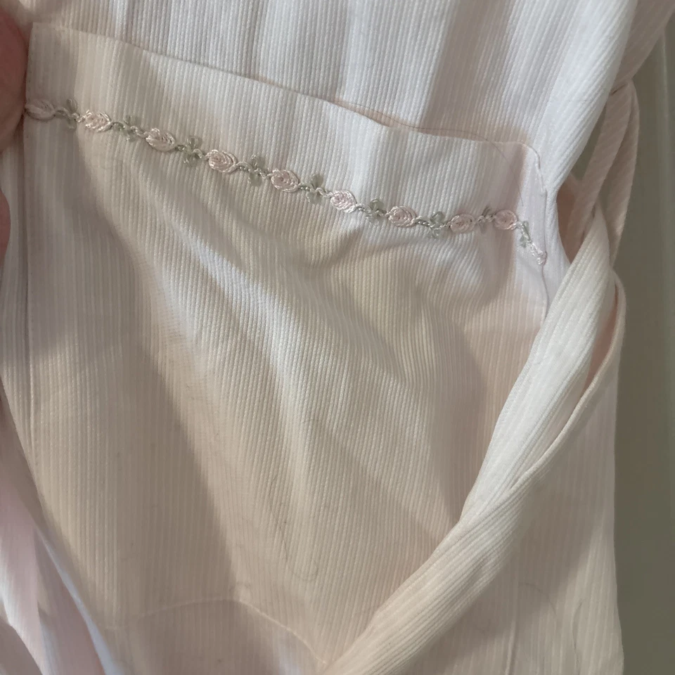 NUEVO CON ETIQUETAS Lord & Taylor Bata Vintage con Floral 🌹 Borde Rosebud Adorable Talla XL Foto 4 de 4