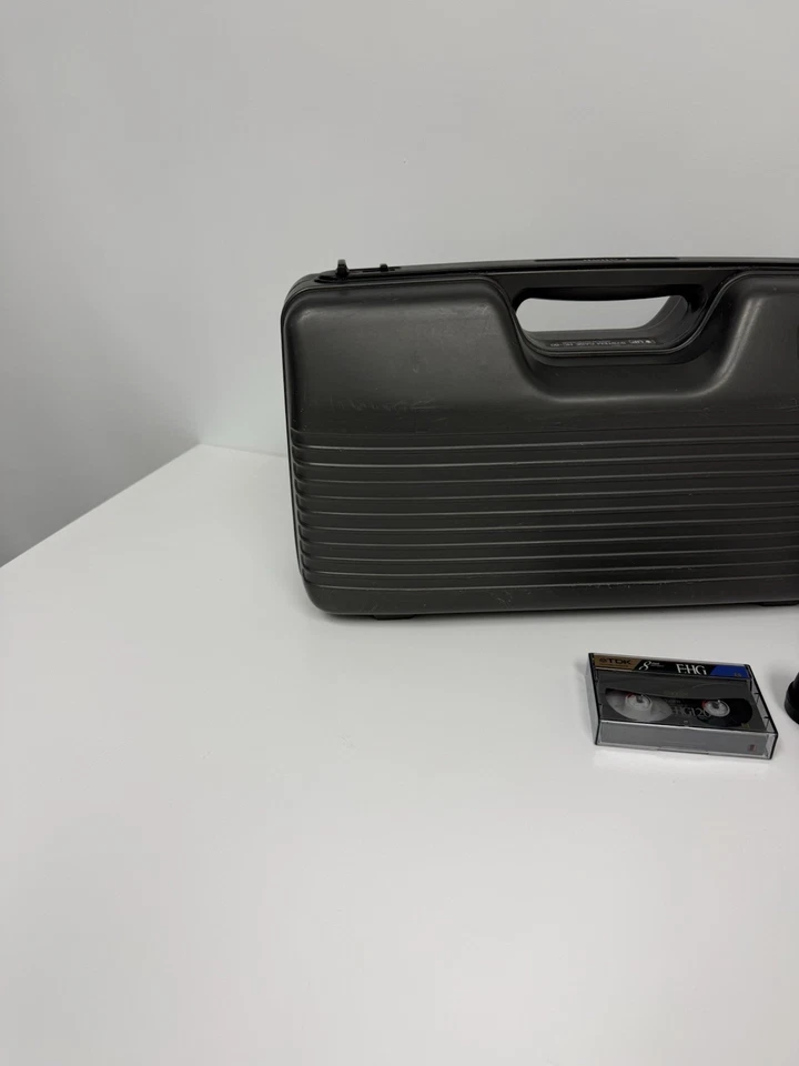 Canon E808 CCD 8mm Video Camera & Recorder Canovision AF Zoom Lens W/ Case - Image 3 of 4