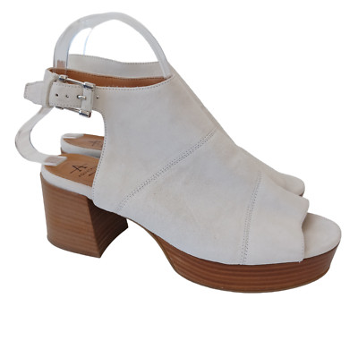 Aquatalia White Suede Heels Womens US 8 M Stacked Block Heel Buckle Closure