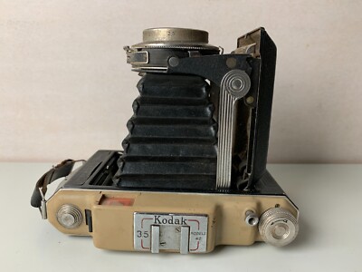 Ancien appareil photo à soufflet Kodak 4.5 modèle 37 (années 50) – occasion