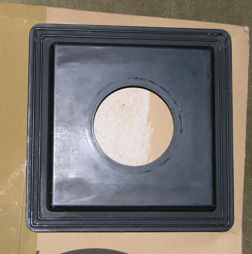 later Arca-Swiss 171mm x 171mm lens board panel for copal compur 3 65mm hole - Image 2 of 3