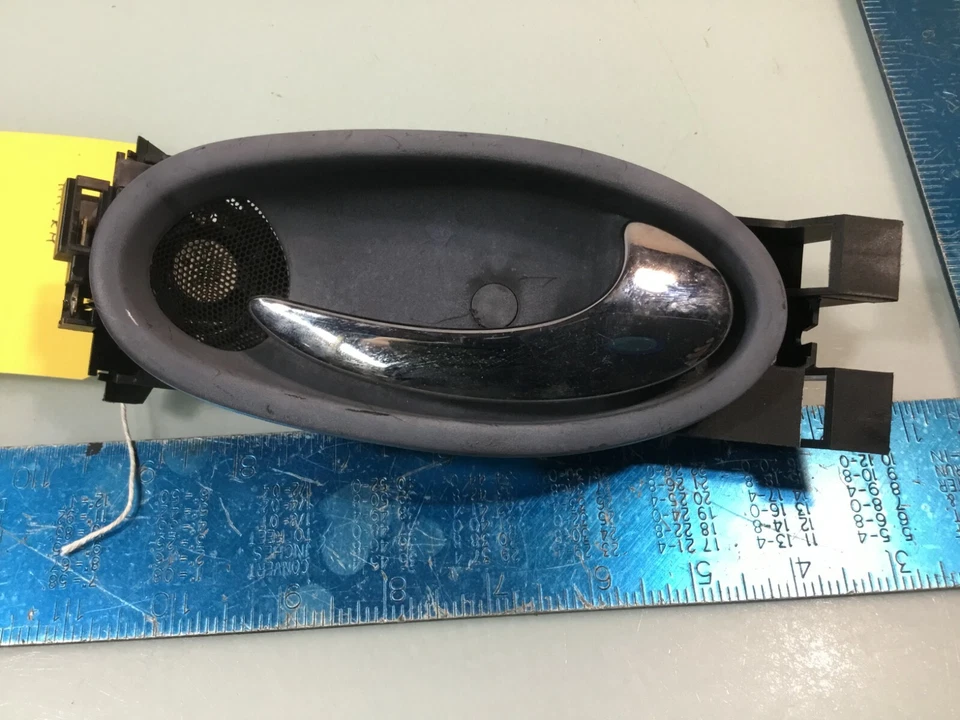 98-03 Jaguar XJ8 Vanden Plas Interior Puerta Trasera Derecha Manija con Altavoz OEM E Foto 2 de 4