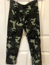 YOGO Performance S Woman  s cropped Camo Capri Leggings