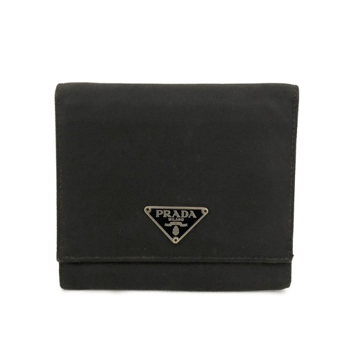 Portafoglio a tre scomparti in nylon con placca logo Prada nero/2BH0484