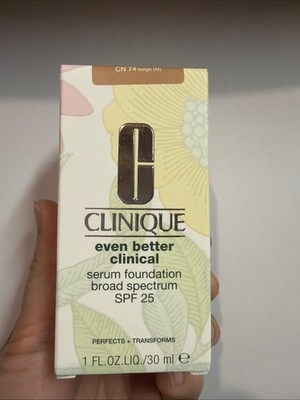 Clinique Even Better Clinical SPF 25 Serum Foundation - CN74 Beige - 30ml