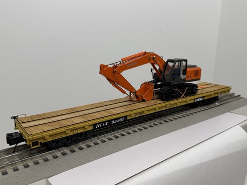 MTH O escala 3 carriles HTTX 93207 vagón plano con excavadora Hitachi Zaxis 200 | Condition: New