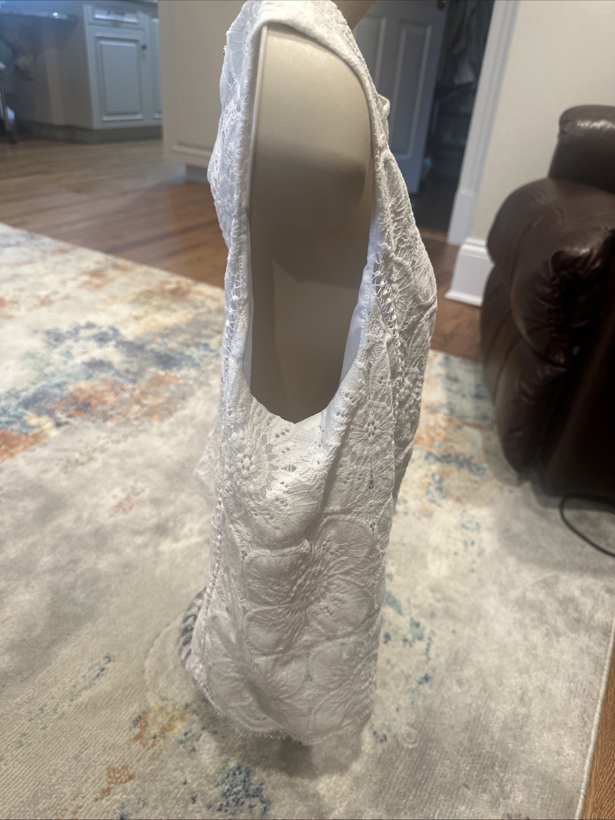 Banana Republic Solid White Lace Lined Sleeveless… - image 3