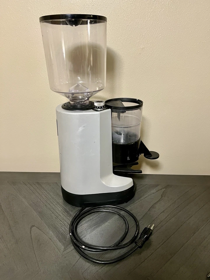 Molinillo de café espresso comercial Nuova Simonelli MDX Foto 4 de 4